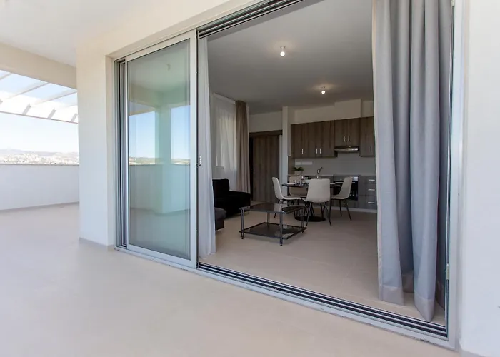 Bluestar * ليماسول