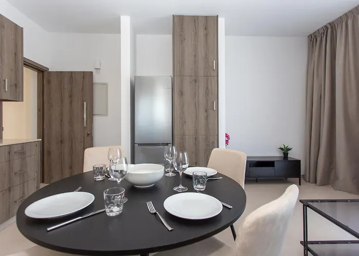 Bluestar Apartment *